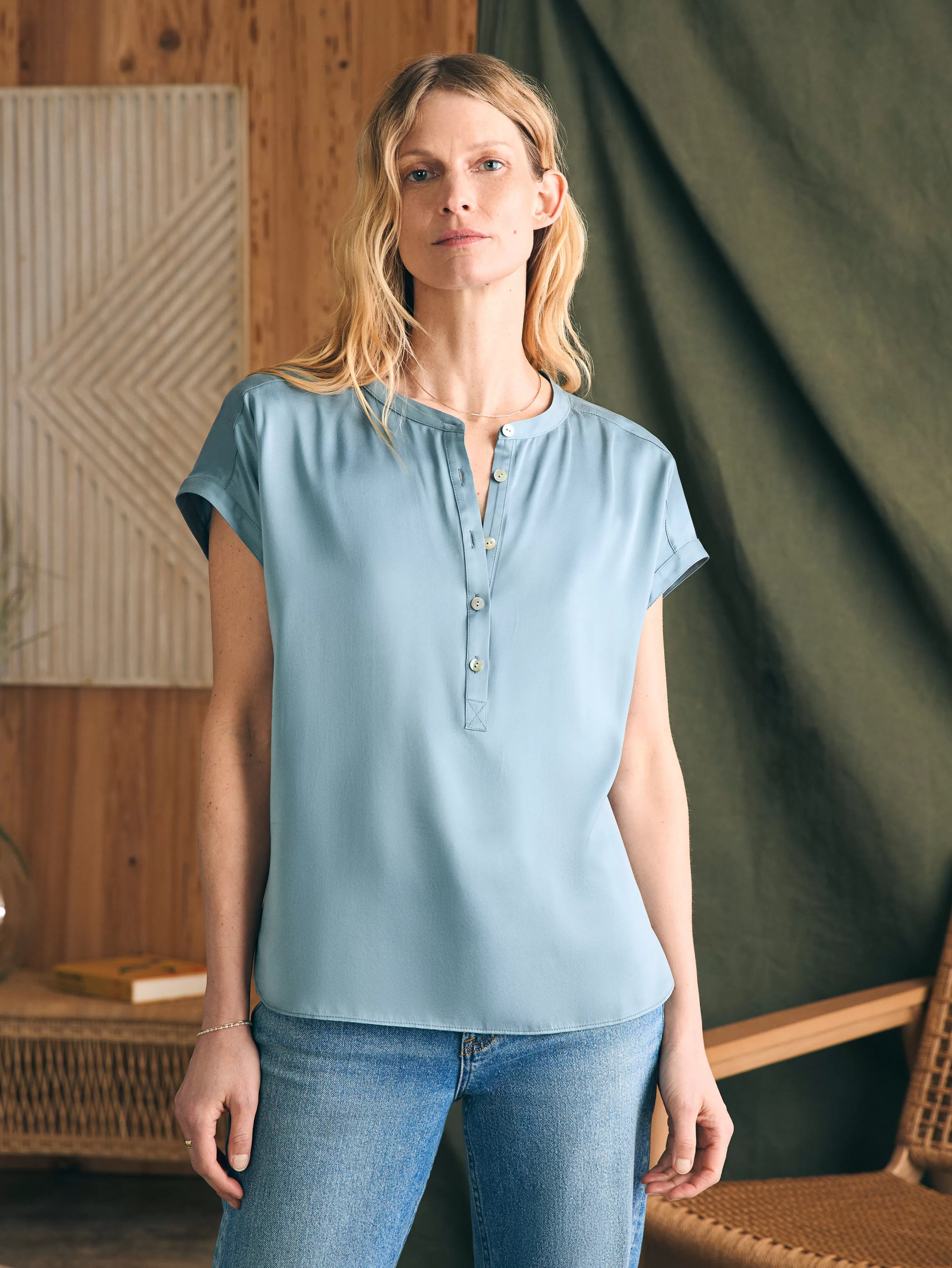 Sandwashed Silk Desmond Top - | Faherty Brand Discount