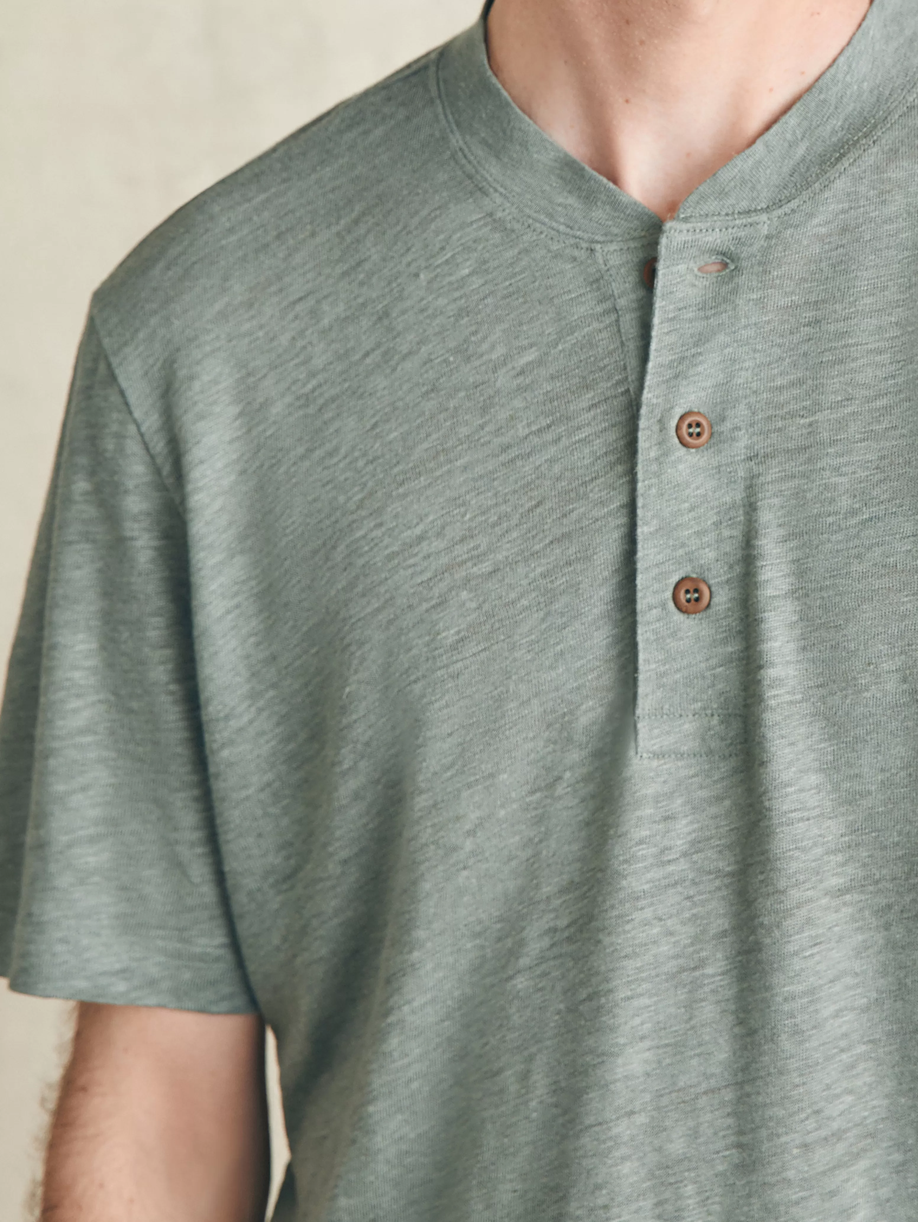 Short-Sleeve Linen Henley - | Faherty Brand Discount