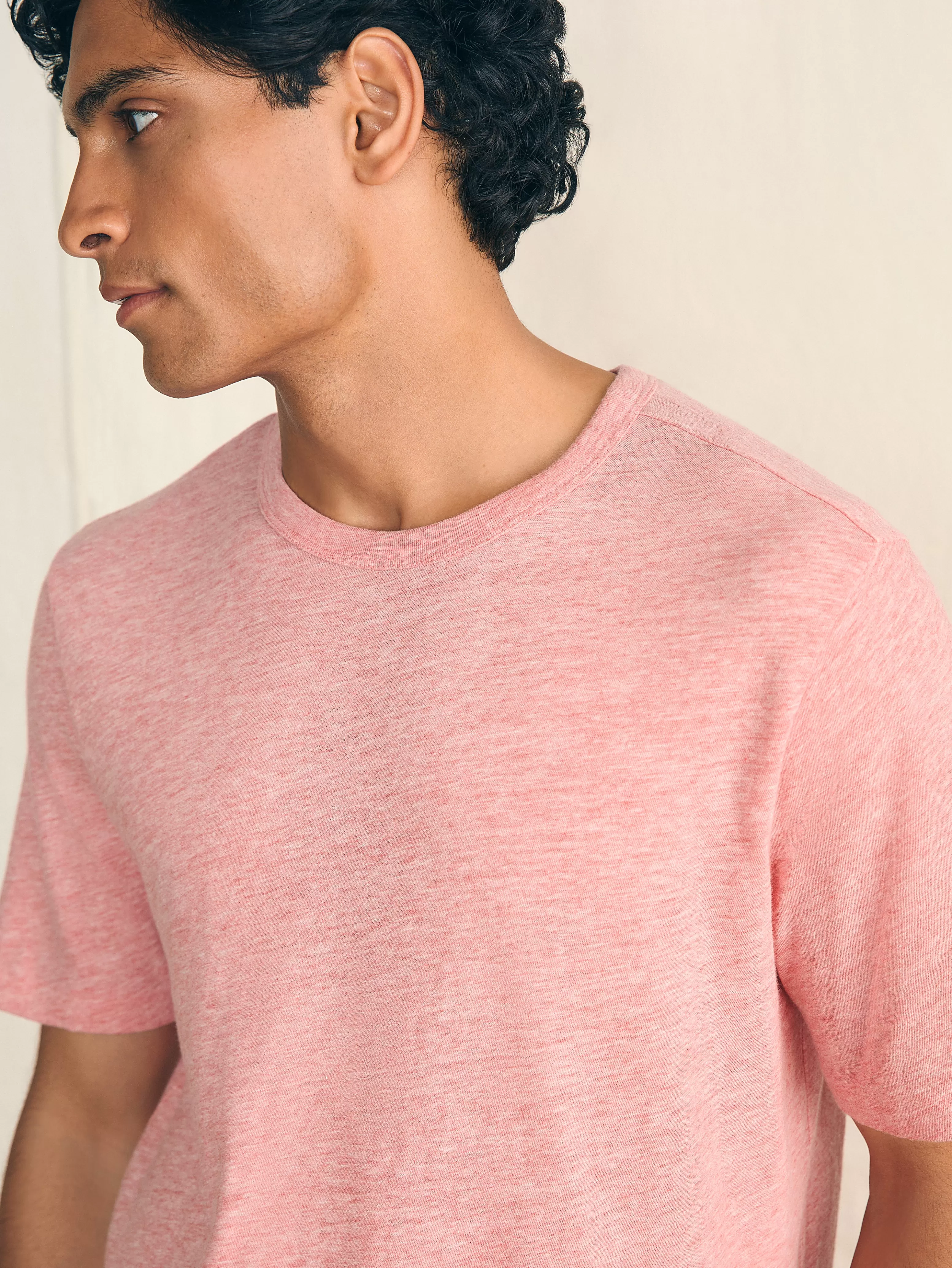 Short-Sleeve Vintage Chambray Tee - | Faherty Brand Fashion