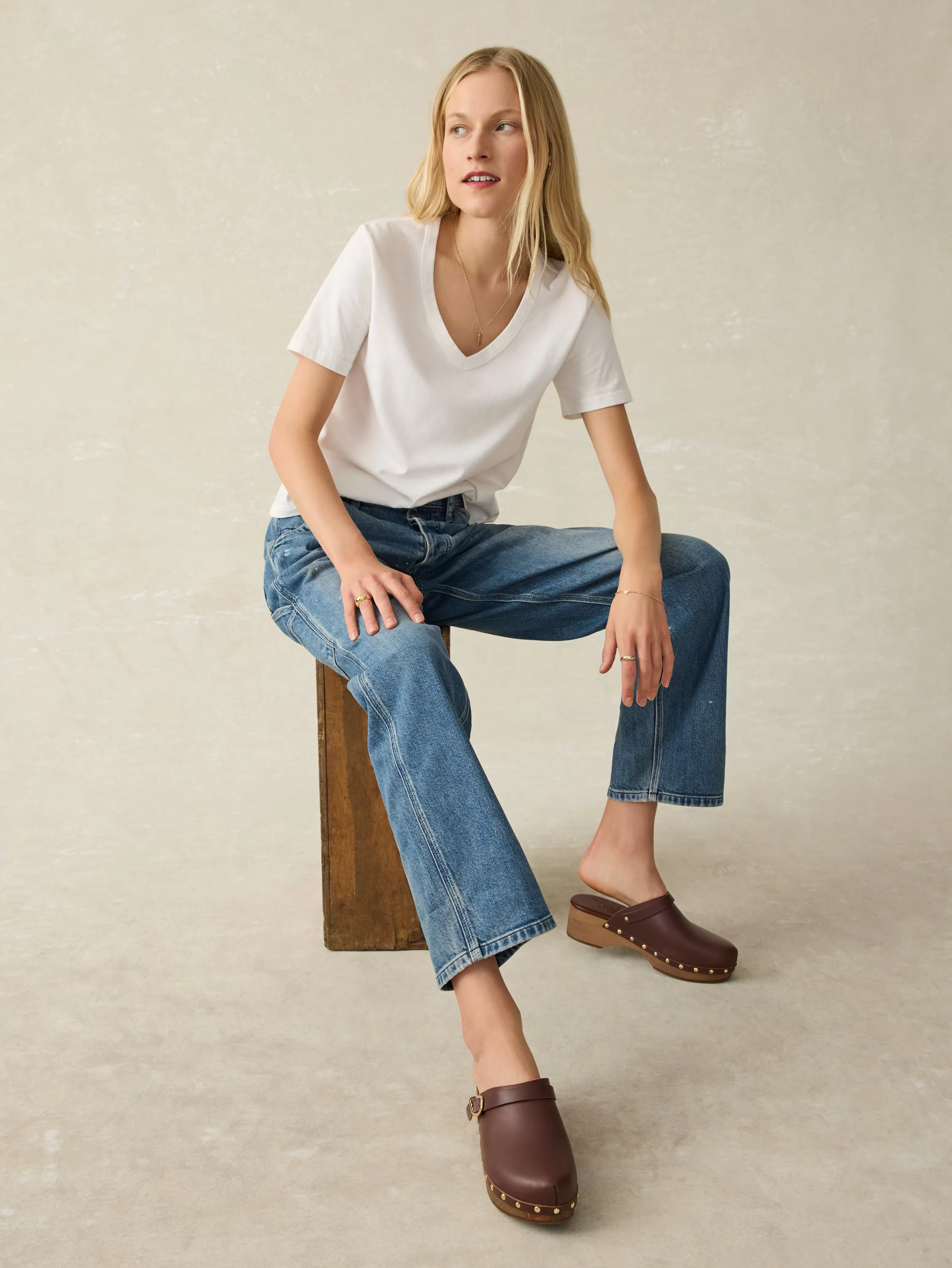 Sunwashed V-Neck Tee - | Faherty Brand Fashion